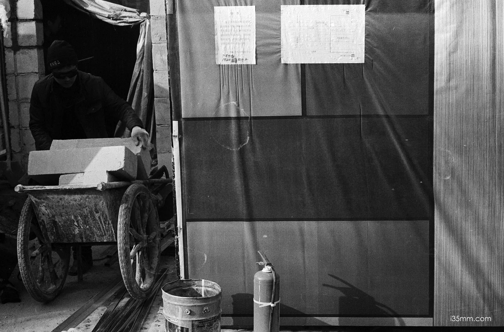 Leica Summicron 50mm F2 + Leica M2