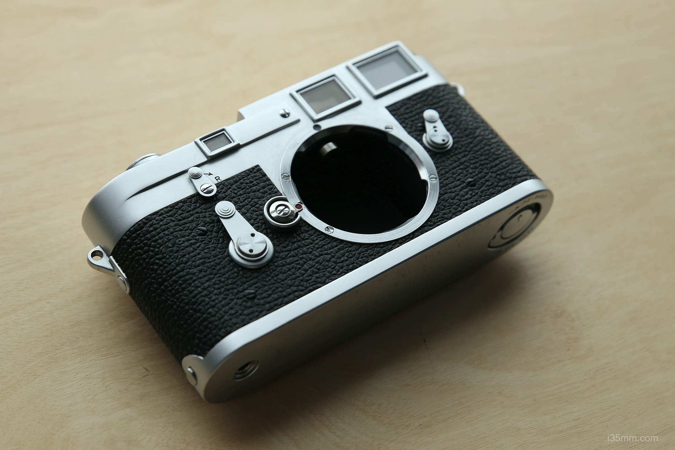 Bonhams : Leica M3